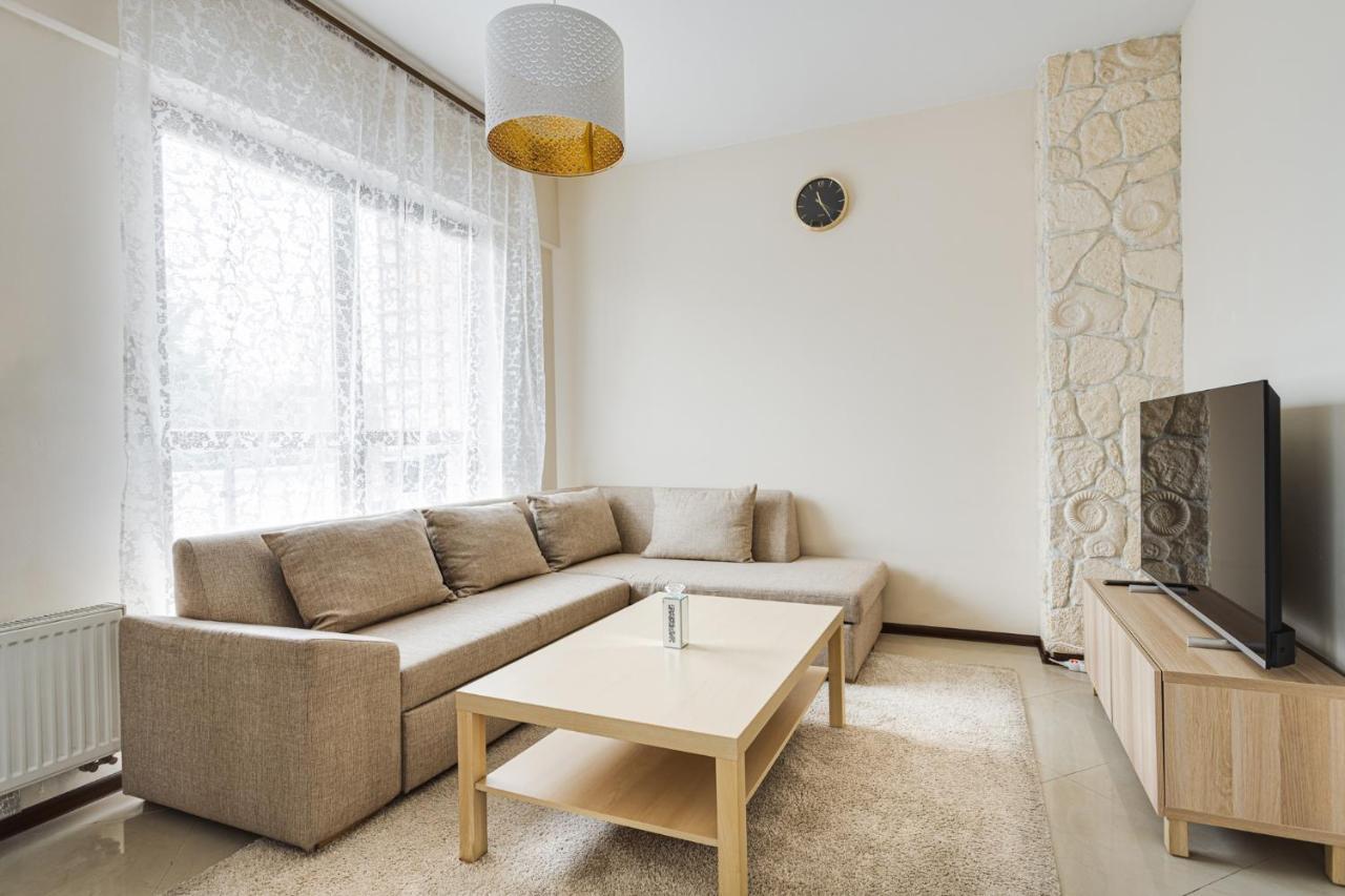Apartamento Apartament Wiktoria Wilanow Varsovia Exterior foto